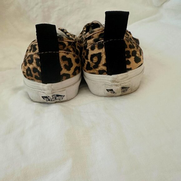 SHOES: Vans off the Wall (cheetah) - Picture 2 of 3